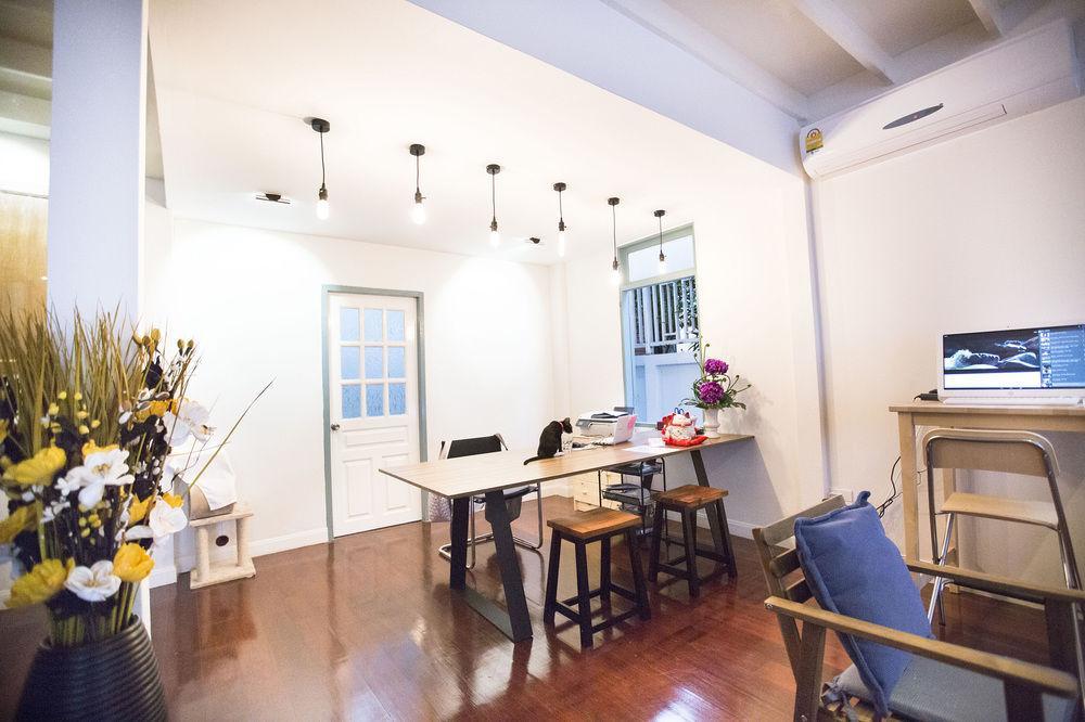Fu House Hostel Bangkok Esterno foto