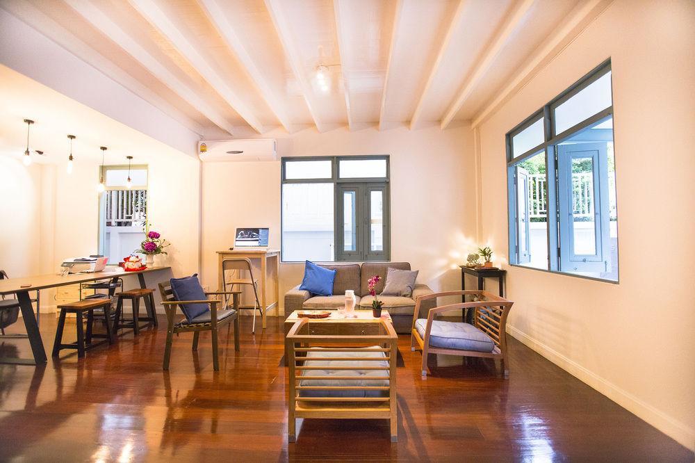 Fu House Hostel Bangkok Esterno foto