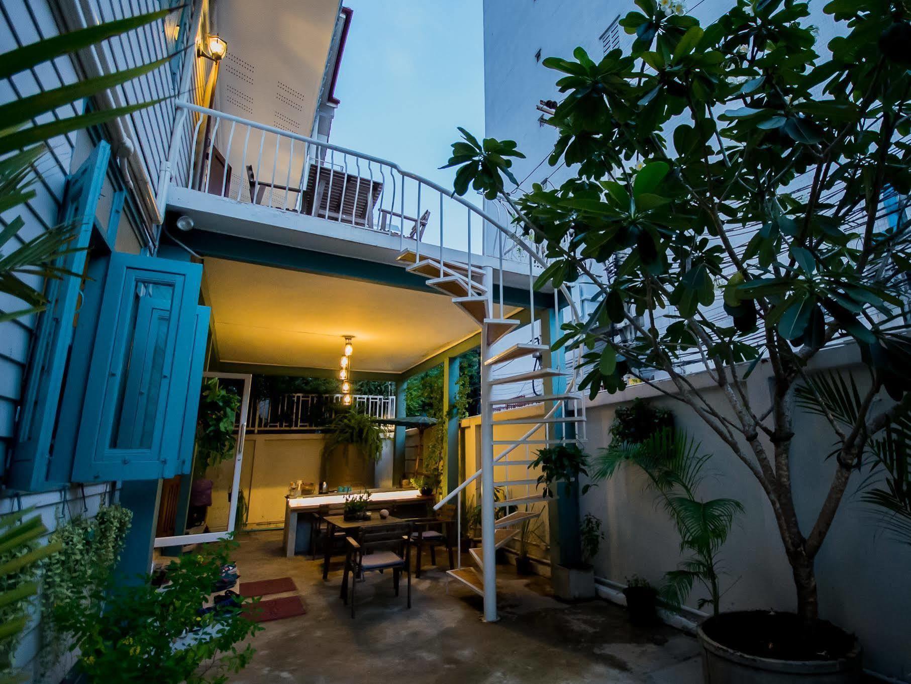 Fu House Hostel Bangkok Esterno foto